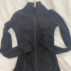 Black lulu lemon jacket